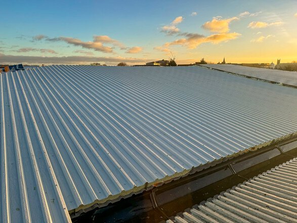 Trapecinė skarda iš Balex Metal 1 trapecine-skarda
